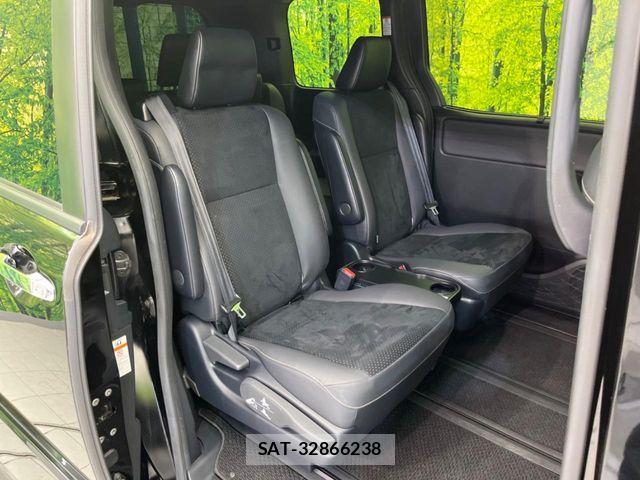 Toyota VOXY 2020-10 7331040-8