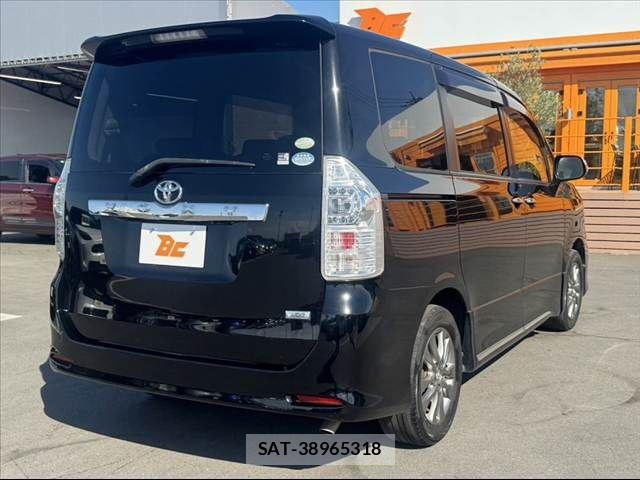Toyota VOXY 2011-11 7331106-14