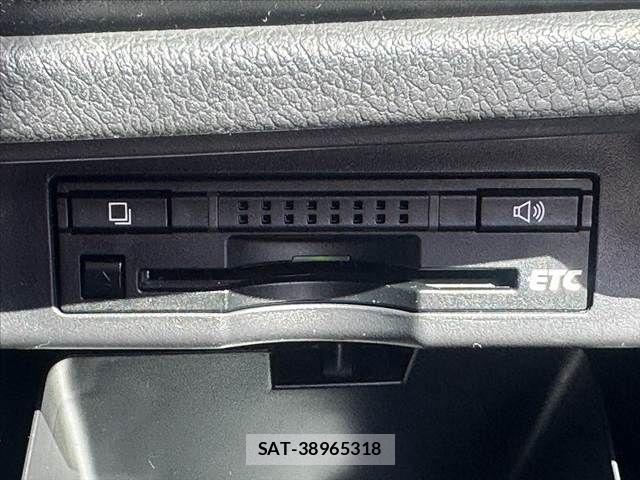 Toyota VOXY 2011-11 7331106-4