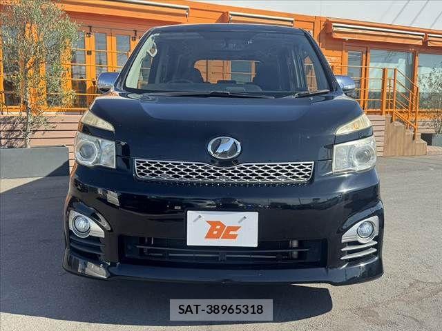 Toyota VOXY 2011-11 7331106-8