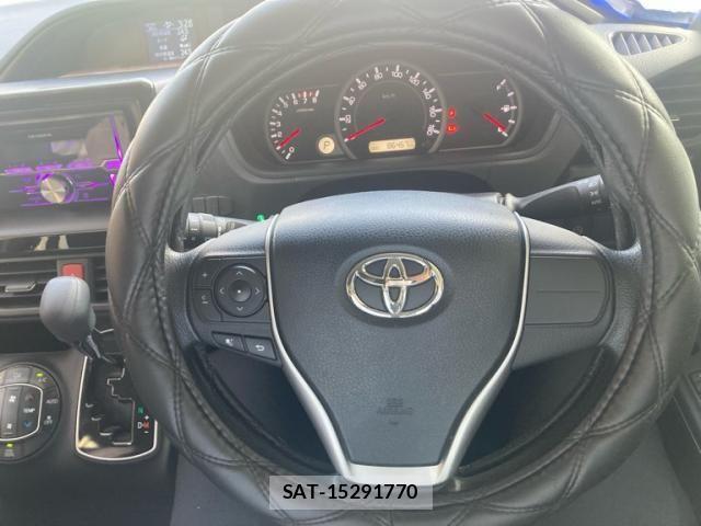 Toyota VOXY 2015-07 7331089-14