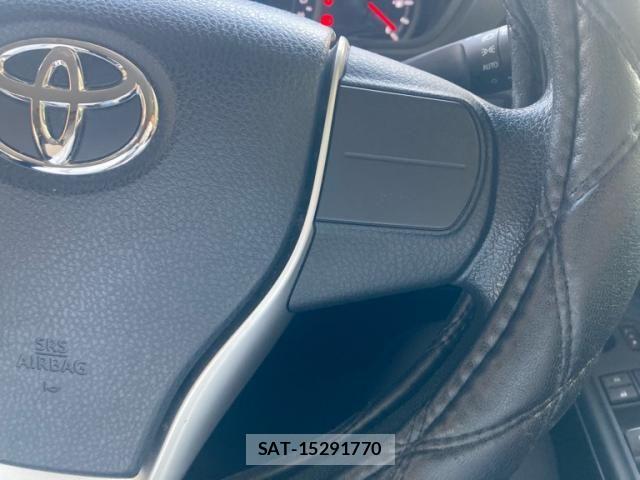 Toyota VOXY 2015-07 7331089-15