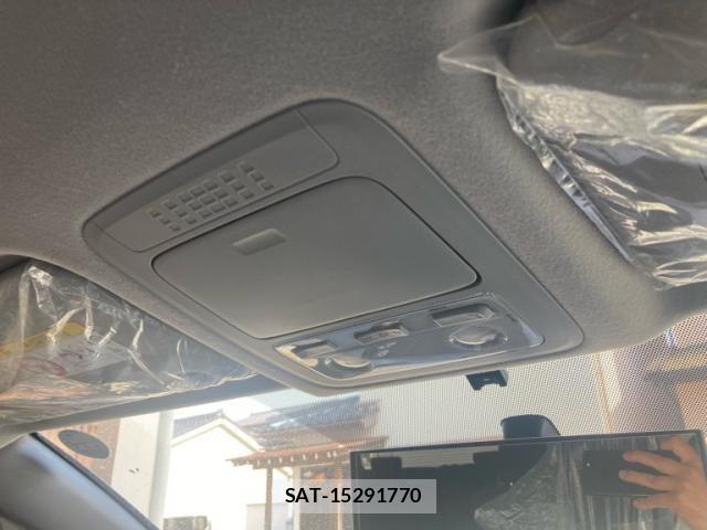 Toyota VOXY 2015-07 7331089-18