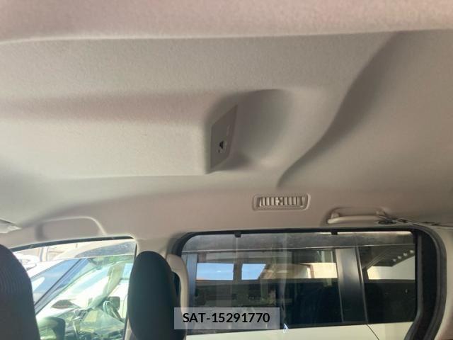 Toyota VOXY 2015-07 7331089-4