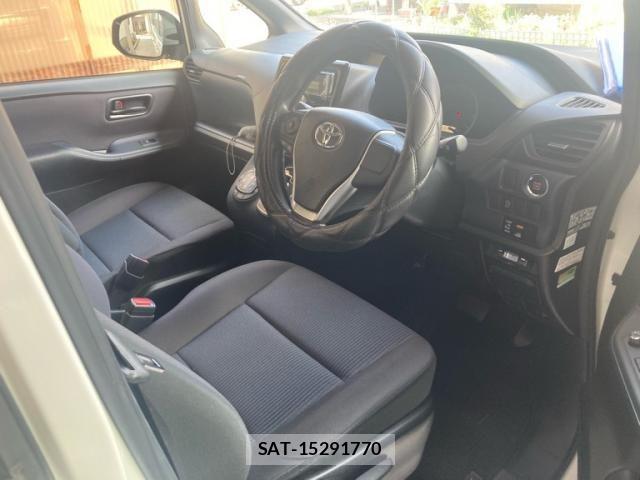 Toyota VOXY 2015-07 7331089-6