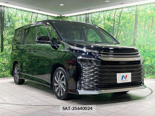 Toyota VOXY 2025-11 7331008-15