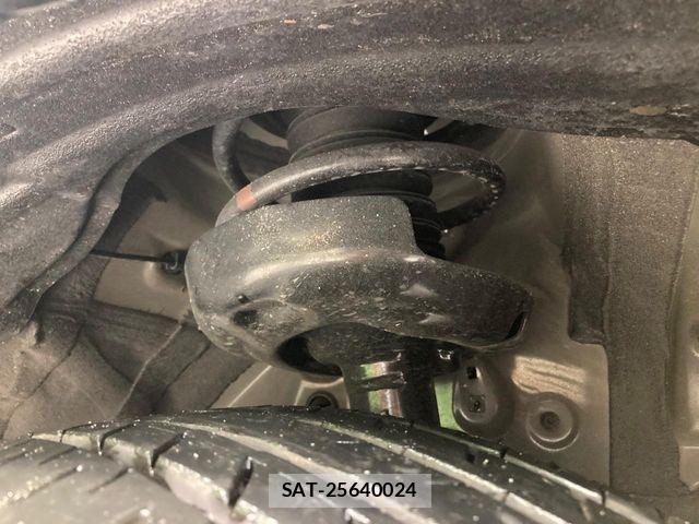 Toyota VOXY 2025-11 7331008-19