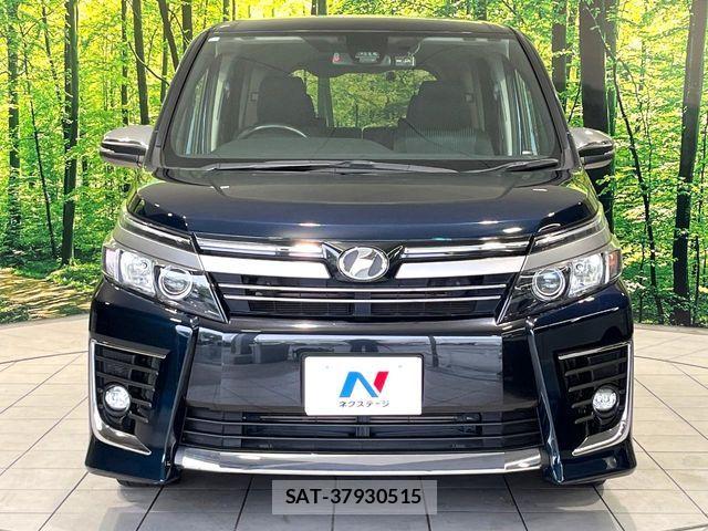 Toyota VOXY 2016-11 7331070-14