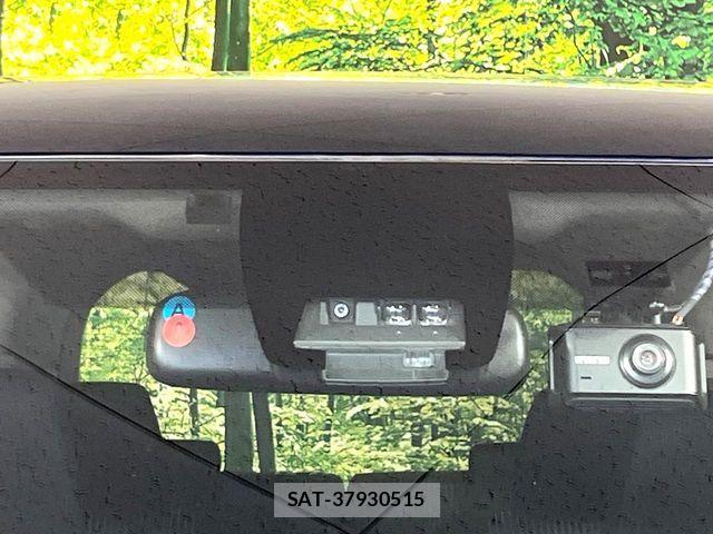 Toyota VOXY 2016-11 7331070-5