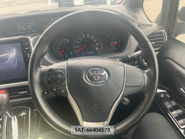 Toyota VOXY 2019-06 7331071-14