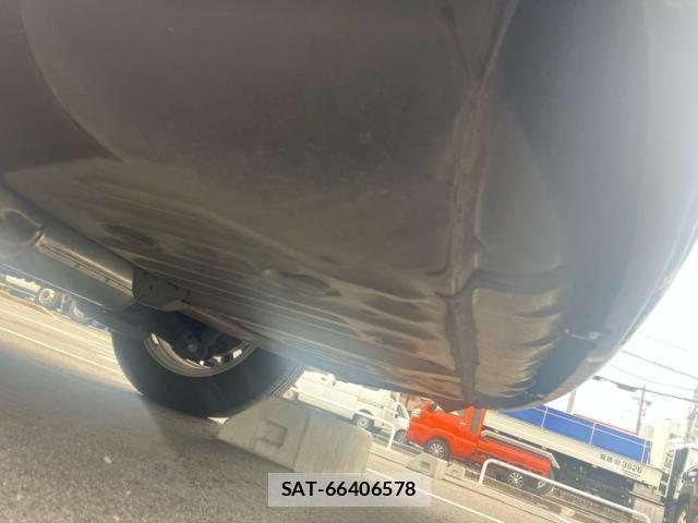 Toyota VOXY 2019-06 7331071-20