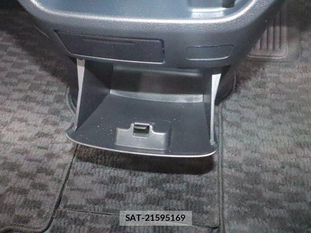 Toyota VOXY 2011-03 7331093-23