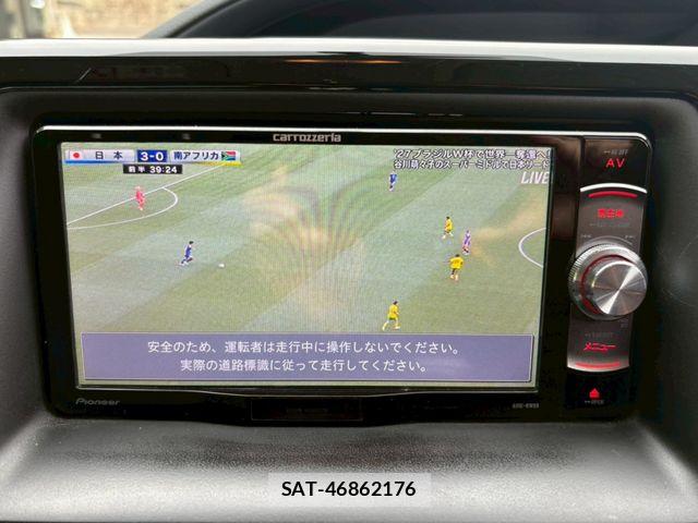 Toyota VOXY 2015-01 7331094-19