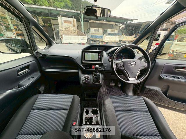 Toyota VOXY 2015-01 7331094-20