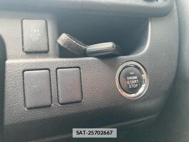 Toyota VOXY 2012-11 7331103-14