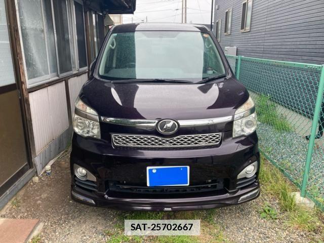 Toyota VOXY 2012-11 7331103-0