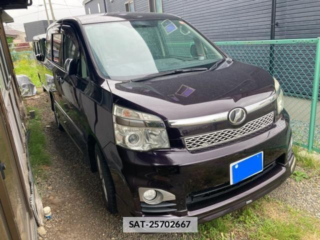 Toyota VOXY 2012-11 7331103-1