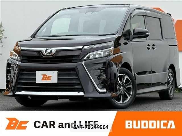 Toyota VOXY 2017-08 7331059-0