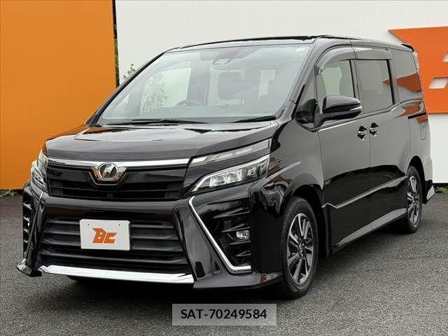 Toyota VOXY 2017-08 7331059-9