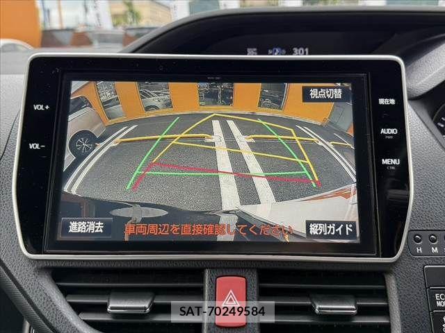 Toyota VOXY 2017-08 7331059-6