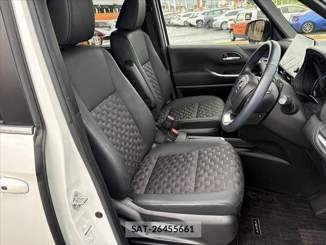 Toyota VOXY 2023-02 7331019-15
