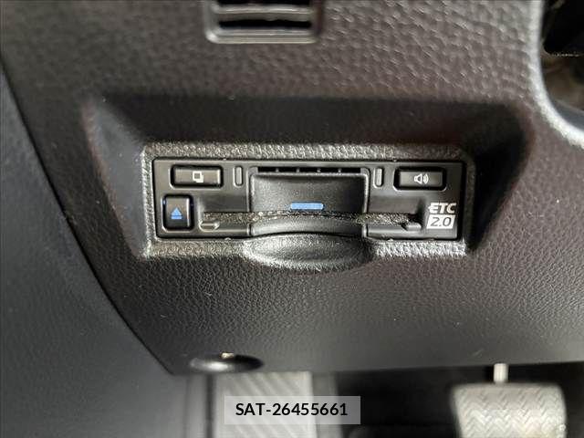 Toyota VOXY 2023-02 7331019-25