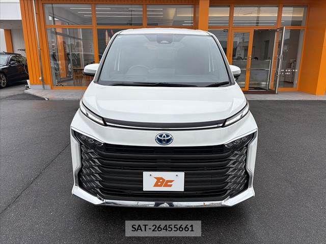 Toyota VOXY 2023-02 7331019-8