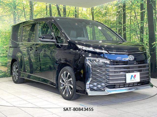 Toyota VOXY 2023-11 7331017-16
