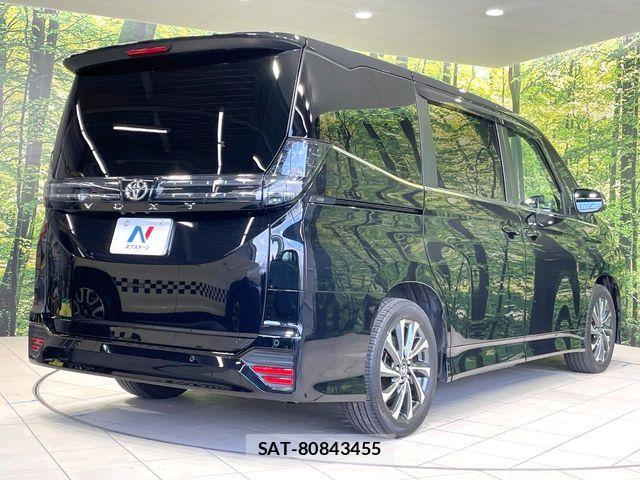 Toyota VOXY 2023-11 7331017-17