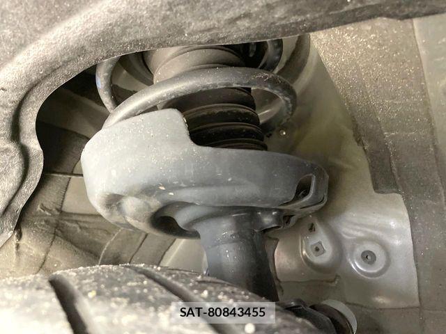 Toyota VOXY 2023-11 7331017-19
