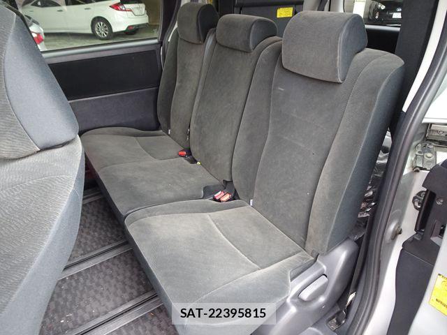 Toyota VOXY 2012-02 7331111-14