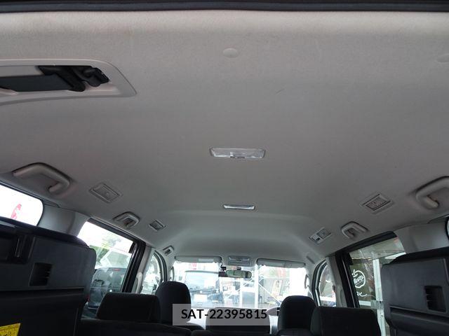 Toyota VOXY 2012-02 7331111-15