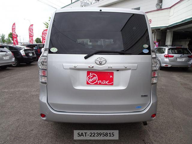 Toyota VOXY 2012-02 7331111-6