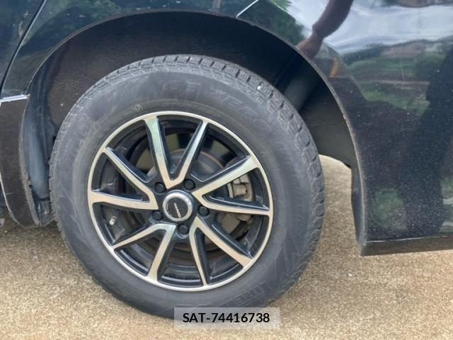 Toyota VOXY 2011-12 7331107-9