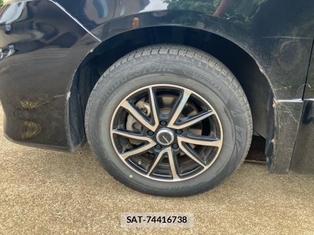 Toyota VOXY 2011-12 7331107-10