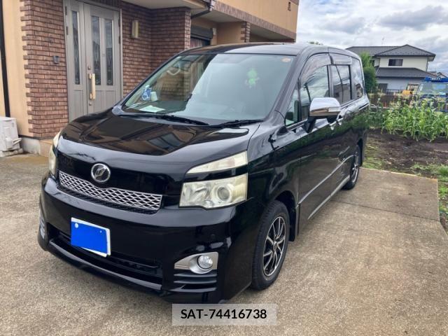 Toyota VOXY 2011-12 7331107-1