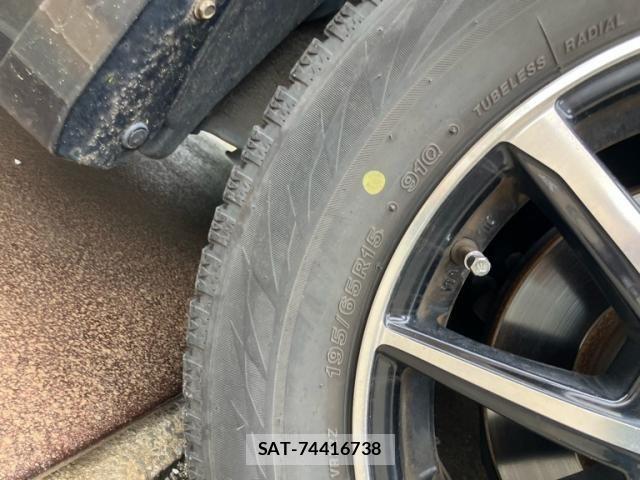 Toyota VOXY 2011-12 7331107-7