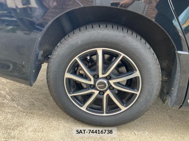 Toyota VOXY 2011-12 7331107-8