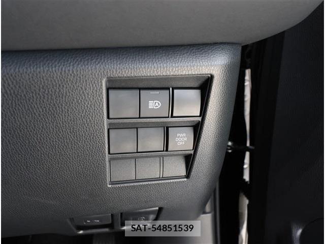 Toyota VOXY 2024-06 7331031-11