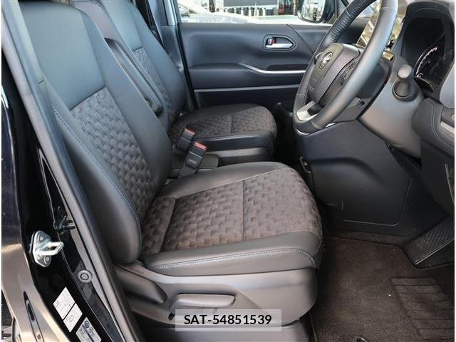 Toyota VOXY 2024-06 7331031-16