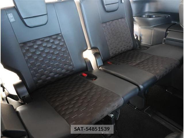 Toyota VOXY 2024-06 7331031-18