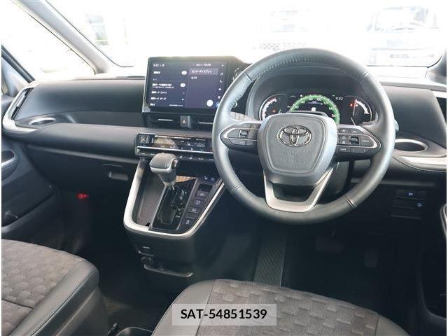 Toyota VOXY 2024-06 7331031-1