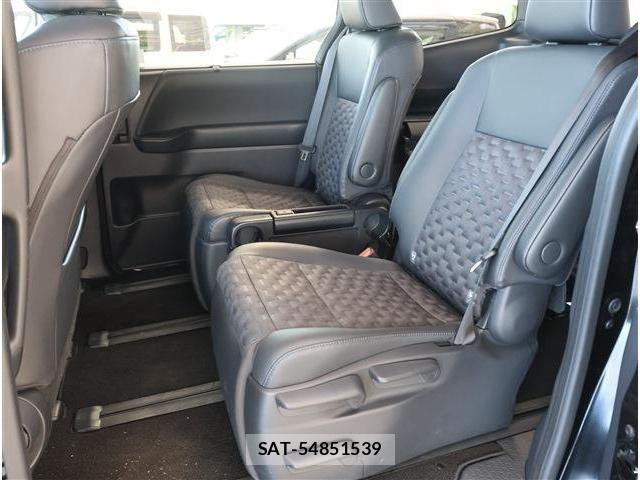 Toyota VOXY 2024-06 7331031-20