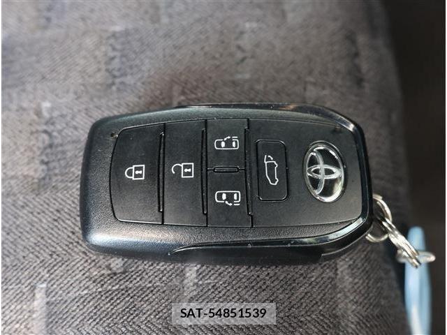 Toyota VOXY 2024-06 7331031-21