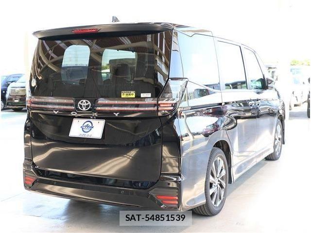 Toyota VOXY 2024-06 7331031-6