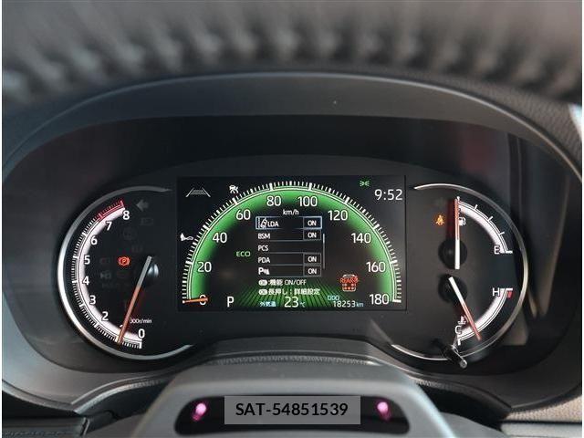 Toyota VOXY 2024-06 7331031-7