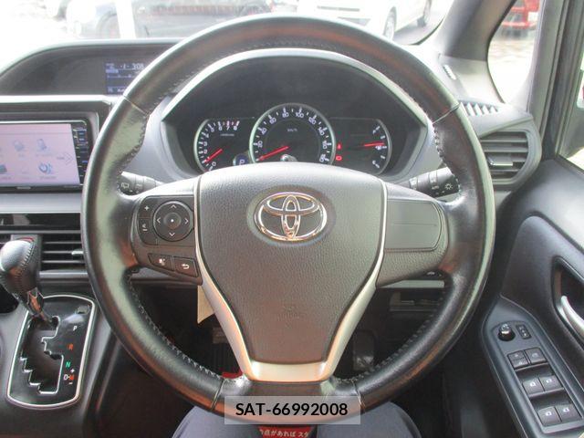 Toyota VOXY 2015-12 7331088-15