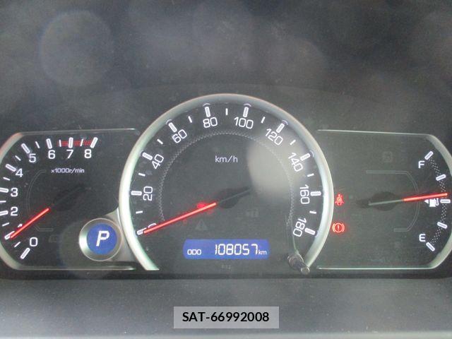 Toyota VOXY 2015-12 7331088-16
