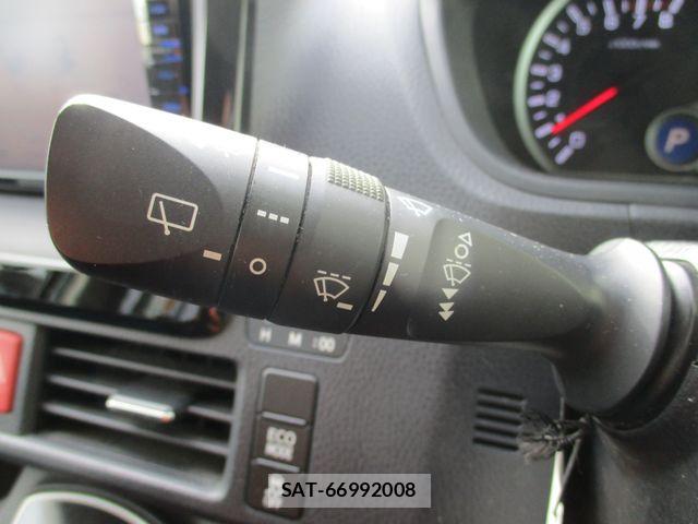 Toyota VOXY 2015-12 7331088-17