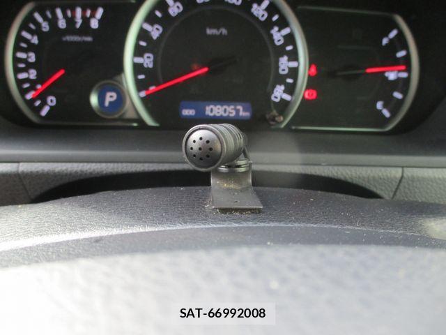 Toyota VOXY 2015-12 7331088-19